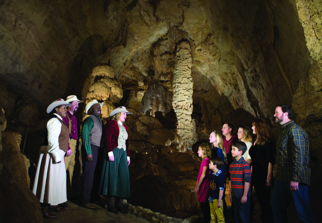 caroling-in-the-caverns