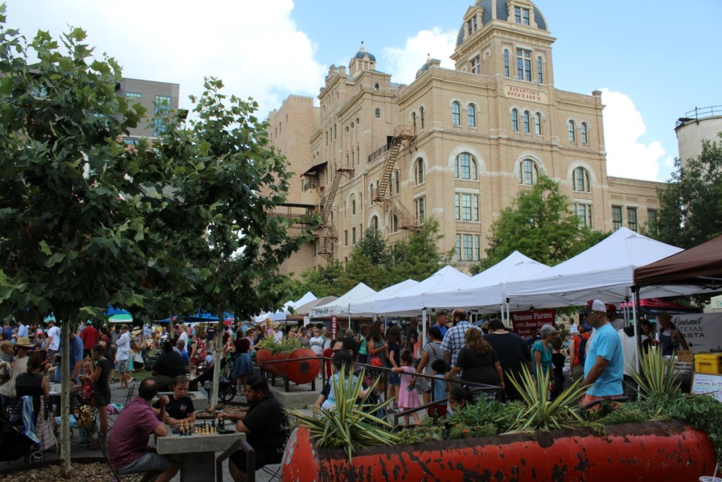 Shop at San Antonio Farmers Markets for Healthy Family Eating