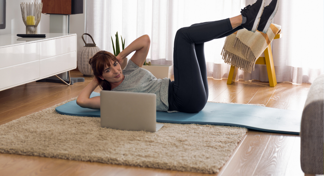 working-out-inside-online-exercise-classes-for-san-antonio-moms