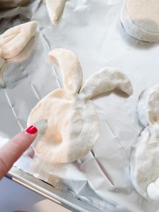 how to make Bunny shaped biscuits and pioneer gravy